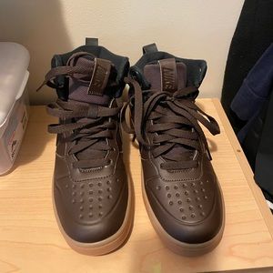 nike court borough brown